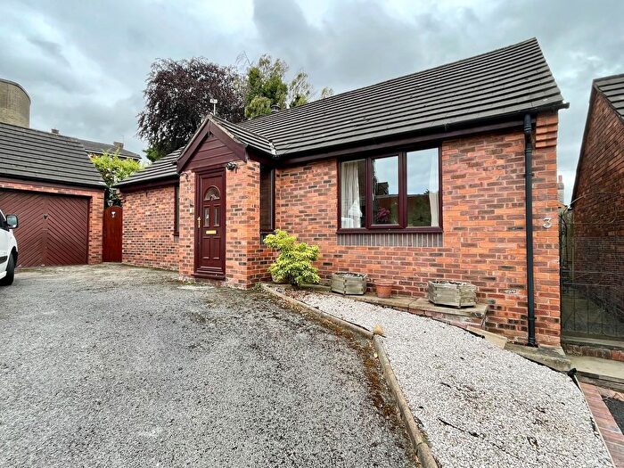 3 Bedroom Detached Bungalow For Sale In St. Lukes Way, Frodsham, WA6