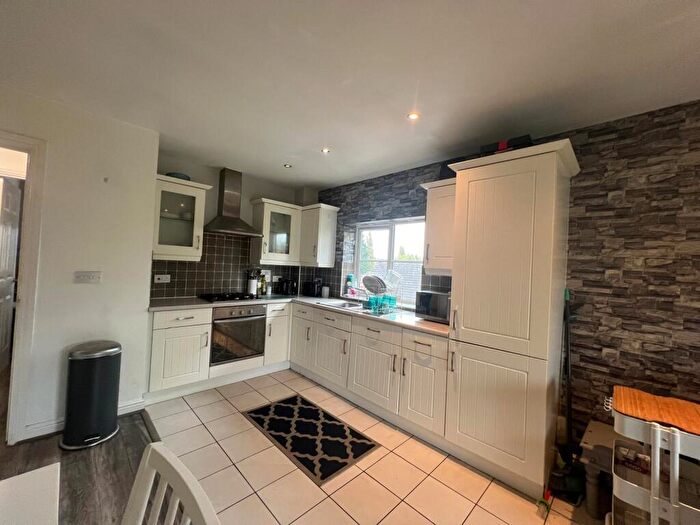 2 Bedroom Flat To Rent In Pembury Avenue, Coventry, CV6