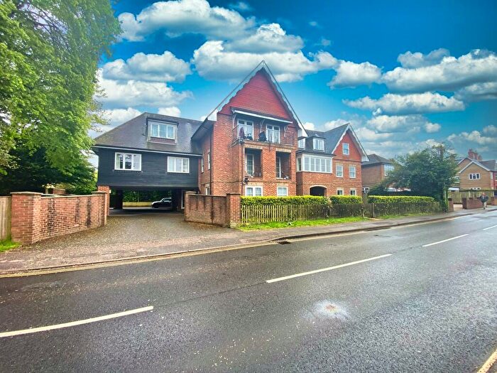 2 Bedroom Apartment To Rent In Moat Road, East Grinstead, RH19