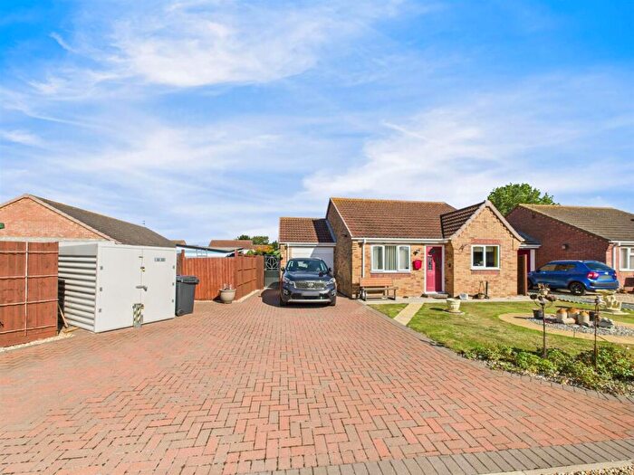 2 Bedroom Detached Bungalow For Sale In Aqua Drive, Mablethorpe, LN12