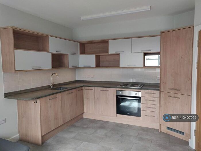 3 Bedroom Flat To Rent In Horfield, Bristol, BS7