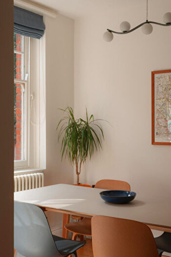 2 Bedroom Flat For Sale In Walton House, Montclare Street, London, E2