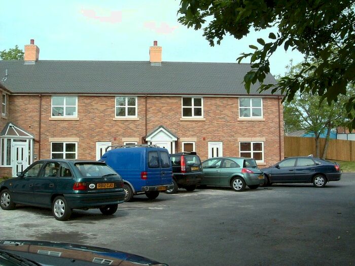 2 Bedroom Flat To Rent In Orleton Lane, Wellington, Telford, Shropshire, TF1