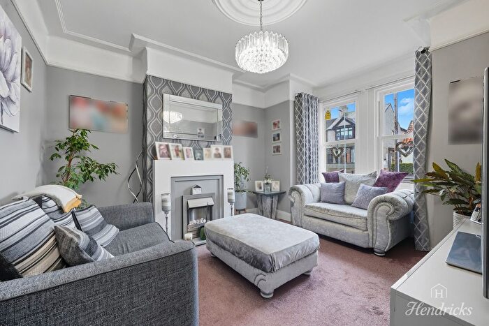 3 Bedroom End Terrace House For Sale In High Street, Southend-On-Sea, SS3