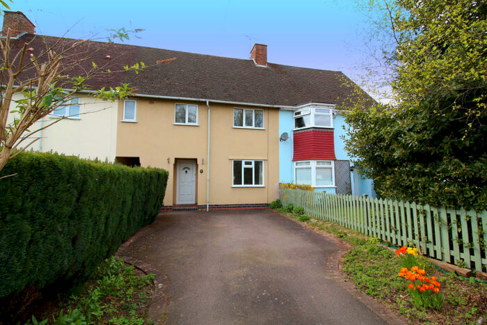 3 Bedroom Semi-Detached House To Rent In Latimer Close, Kenilworth, CV8