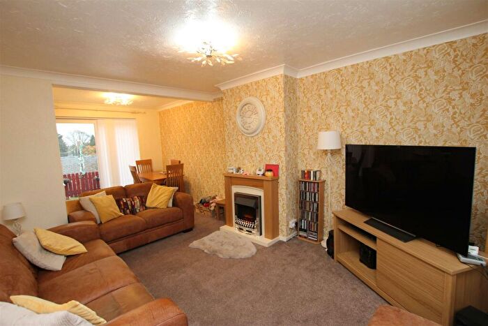 3 Bedroom Terraced House For Sale In Chipping Road, Bolton, BL1