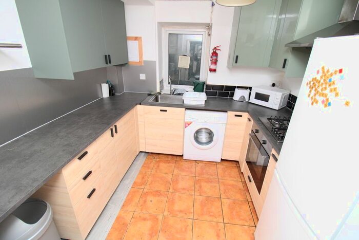 4 Bedroom Terraced House To Rent In Laura Street, Treforest, Pontypridd, CF37