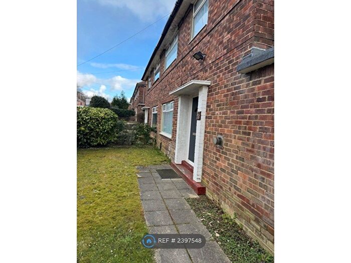 3 Bedroom Semi-Detached House To Rent In Tinshill Mount, Leeds, LS16