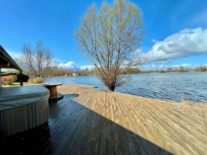 2 Bedroom Detached Bungalow For Sale In Langtoft Fen, Langtoft, Peterborough, PE6