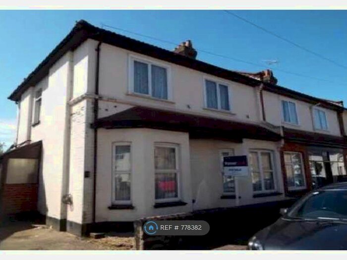 4 Bedroom Semi-Detached House To Rent In Tower Rd, Bournemouth, BH1