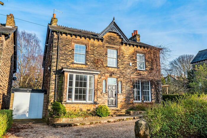 6 Bedroom Detached House To Rent In Wedgewood Drive, Roundhay, Leeds, LS8