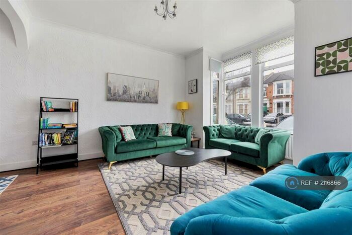 6 Bedroom Terraced House To Rent In Lonsdale Road, London, E11