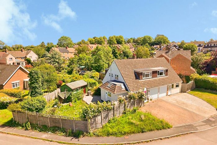 3 Bedroom Semi-Detached House For Sale In Malthouse Close, Blunsdon, Swindon, SN26