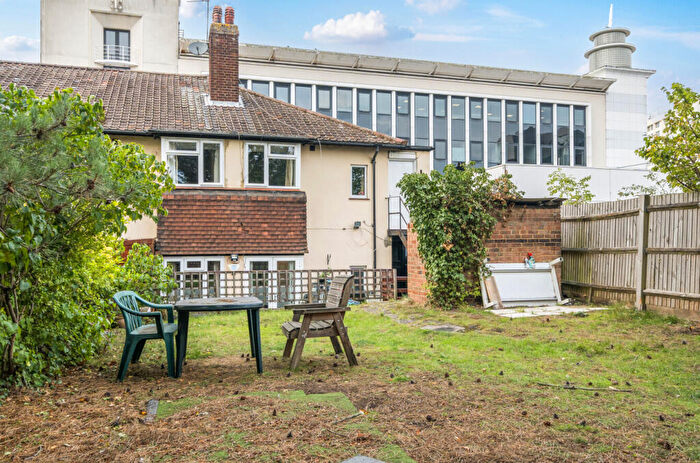 2 Bedroom Apartment For Sale In Ravensbourne Road, Bromley, BR1