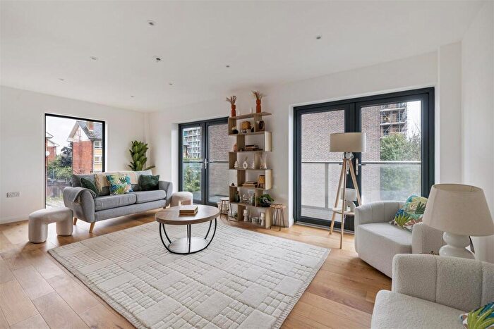 3 Bedroom Flat For Sale In Church Street, Stratford, E15