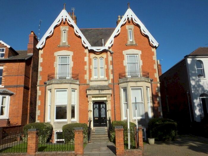 1 Bedroom Flat To Rent In Station Road, Kenilworth, CV8