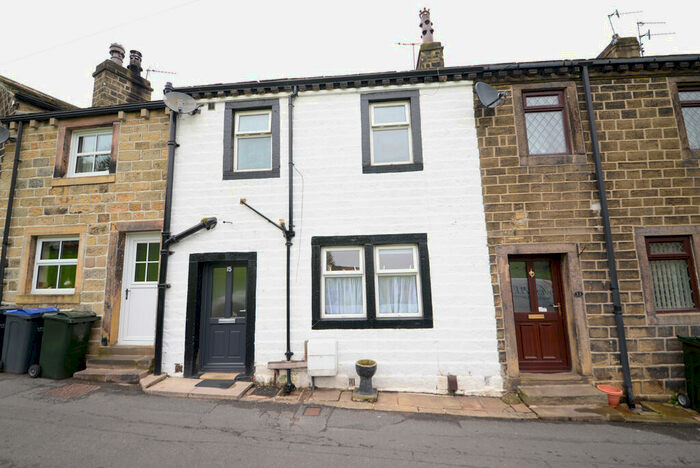 2 Bedroom Cottage To Rent In Chapel Road, Steeton, BD20