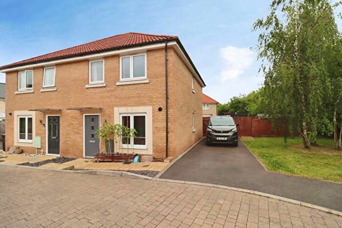 3 Bedroom Semi-Detached House For Sale In Daisy Walk, Lyde Green, Bristol, BS16