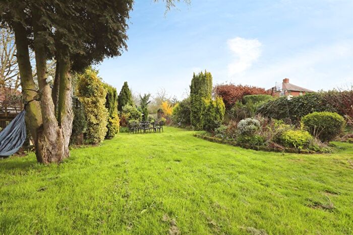 3 Bedroom Detached Bungalow For Sale In Lidgett Lane, Dinnington, Sheffield, S25