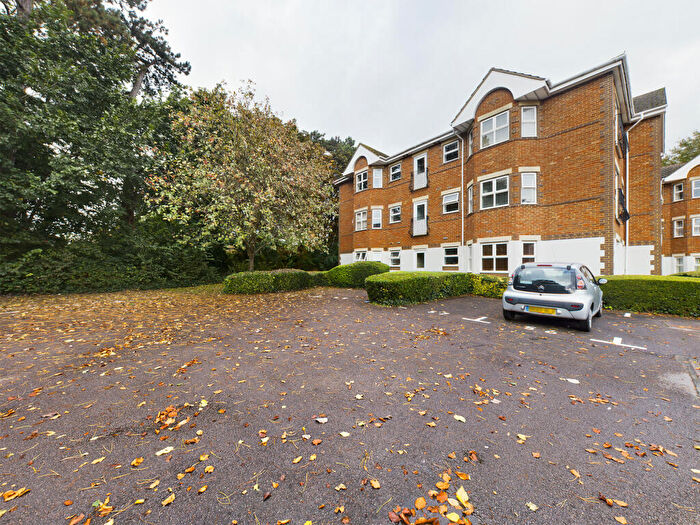 1 Bedroom Flat To Rent In Regent Court, Norn Hill, Basingstoke, RG21