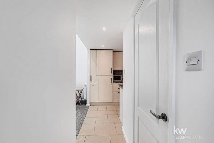 1 Bedroom Terraced House For Sale In Montfitchet Walk, Chells Manor, Stevenage, SG2