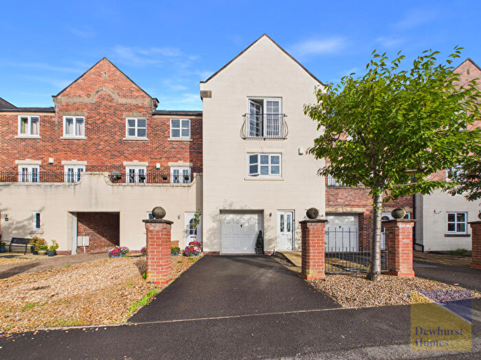 4 Bedroom Town House For Sale In Bampton Drive, Cottam, PR4