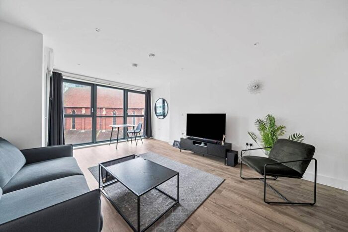 1 Bedroom Flat For Sale In Station Road, Central Croydon, Croydon, CR0