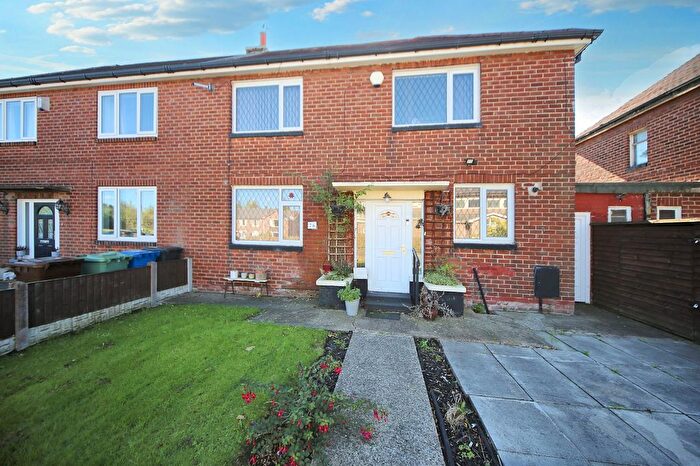 3 Bedroom Semi-Detached House For Sale In Larch Avenue, Wigan, WN5