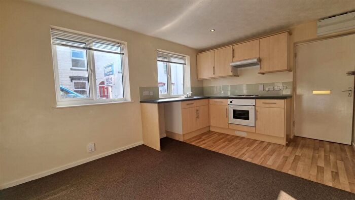 Studio To Rent In Stewkins Court, Wordsley, DY8