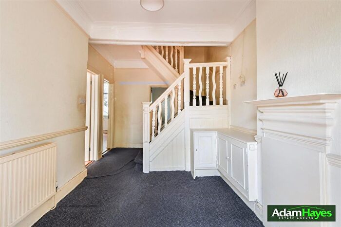 3 Bedroom Terraced House For Sale In Rosemary Avenue, Finchley, N3