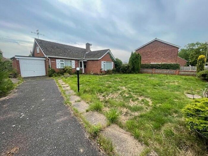 4 Bedroom Chalet For Sale In Lincoln Close, Swanton Morley, Dereham, Norfolk, NR20