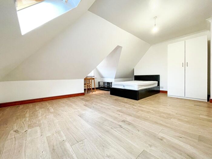 Studio To Rent In Vaughan Road Harrow, Middlesex, HA1