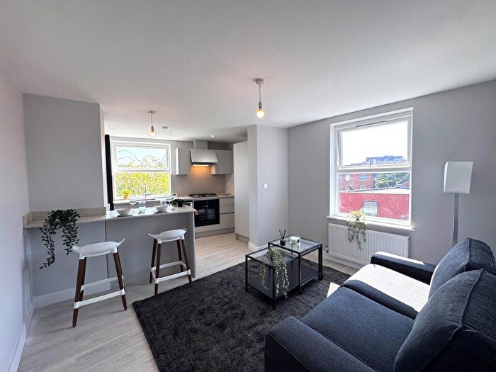 1 Bedroom Apartment To Rent In Superb Bed Flat High Road, Willesden, NW10