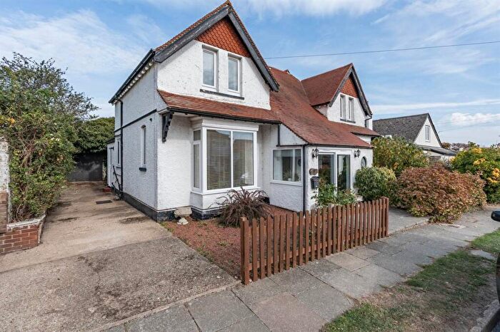 4 Bedroom Detached House For Sale In Carlton Hill, Herne Bay, CT6