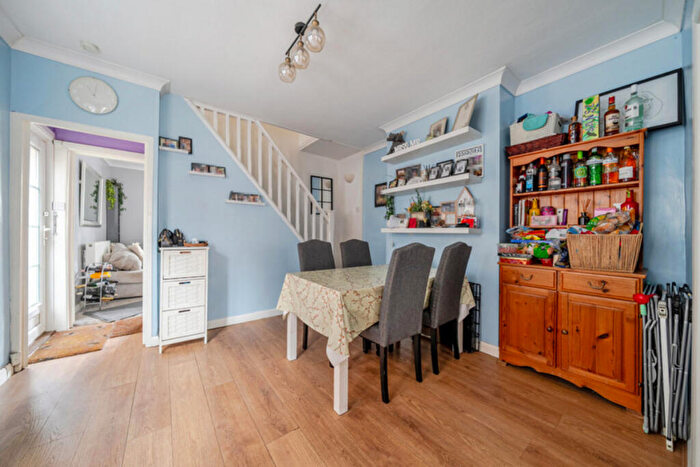 2 Bedroom Cottage To Rent In West View Road, Swanley, BR8