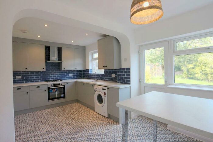 5 Bedroom Semi Detached House To Rent In Hawkhurst Road, BN1