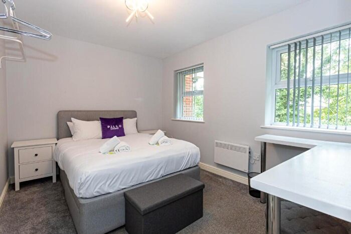 1 Bedroom Serviced Apartments To Rent In Peel Green Road, Manchester, Greater Manchester, M30