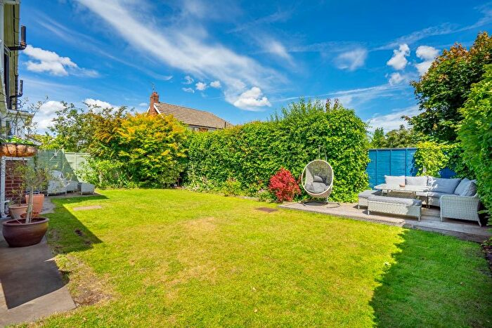 3 Bedroom Semi-Detached House For Sale In Dikelands Lane, Upper Poppleton, York, YO26