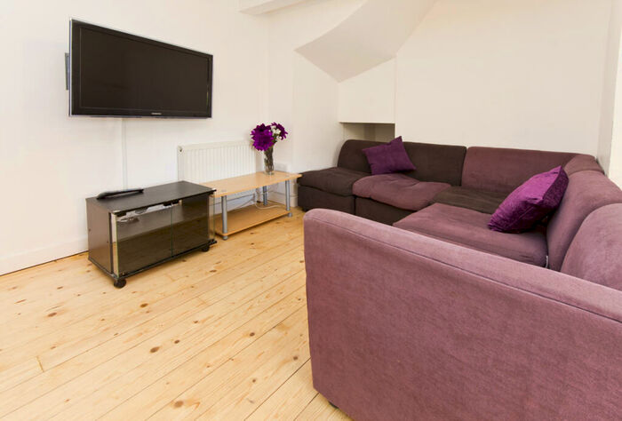 5 Bedroom Semi Detached House To Rent In Gregory Street, Lenton, Nottingham, NG7