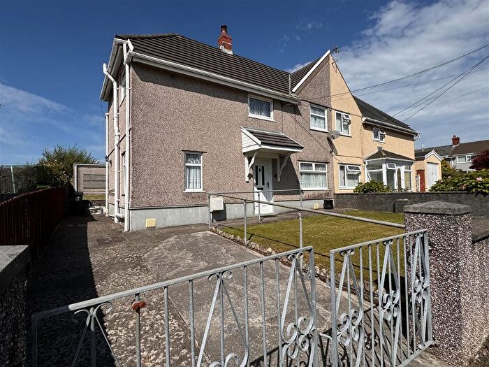 3 Bedroom Semi-Detached House For Sale In Colbren Square, Gwaun Cae Gurwen, Ammanford, SA18