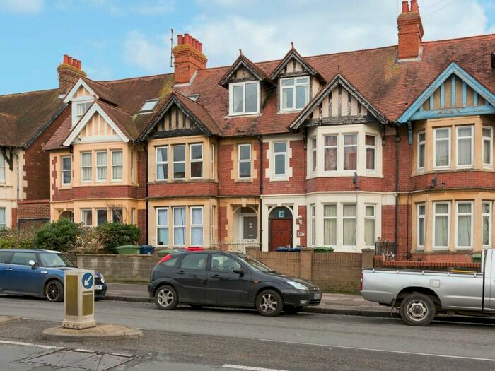 6 Bedroom Semi-Detached House To Rent In Cowley Road, Oxford, OX4