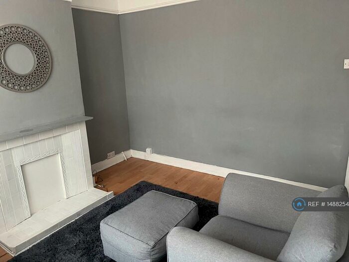 3 Bedroom End Of Terrace House To Rent In Cranbrook Road, London, CR7