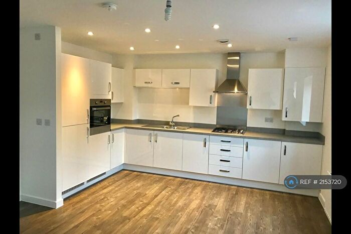 2 Bedroom Flat To Rent In Florence Close, Brentwood, CM13