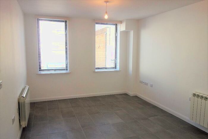 1 Bedroom Flat To Rent In South Road, Haywards Heath, RH16