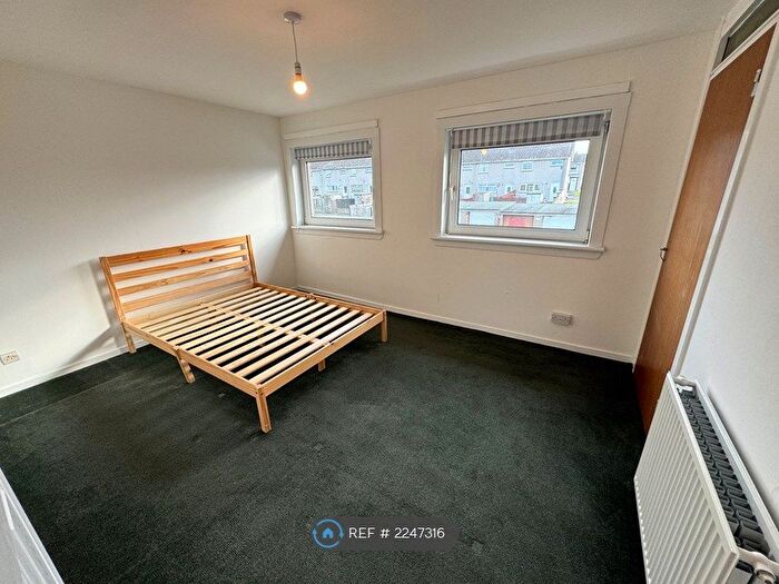 2 Bedroom End Of Terrace House To Rent In Glengonnar Street, Larkhall, ML9