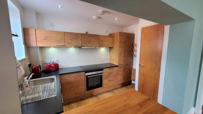 2 Bedroom Flat To Rent In Lucas Gardens, Juniper Green, EH14