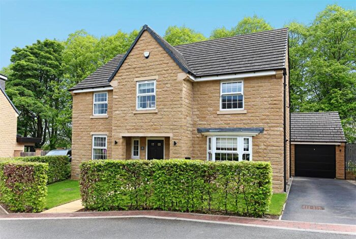 4 Bedroom Detached House For Sale In Sycamore Croft, Skelmanthorpe, Huddersfield, HD8