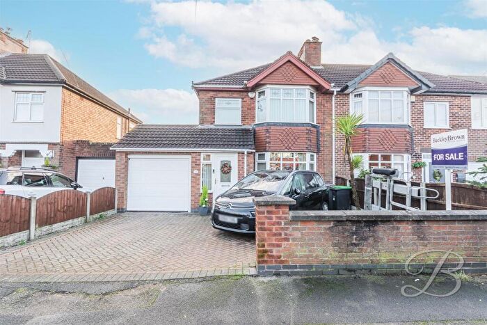 3 Bedroom Semi Detached House For Sale In Chestnut Avenue, Kirkby-In-Ashfield, Nottingham, NG17