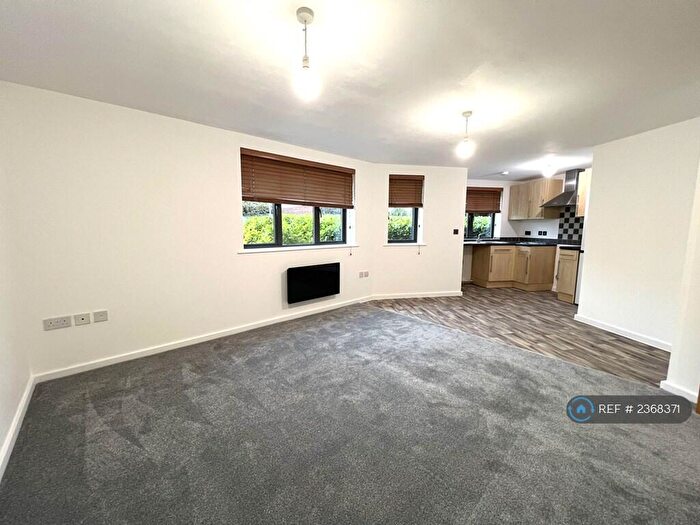 3 Bedroom Flat To Rent In Magenta House. Waters Edge, Haverhill, CB9