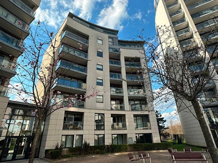 1 Bedroom Flat To Rent In Cunningham House, Pump House Crescent, Hounslow, Brentford, TW8